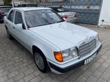 Mercedes-Benz 250D Automatik Klima Standh.1-Hand Scheckh.AHK - Mercedes-Benz 250 in Frankfurt (Main)