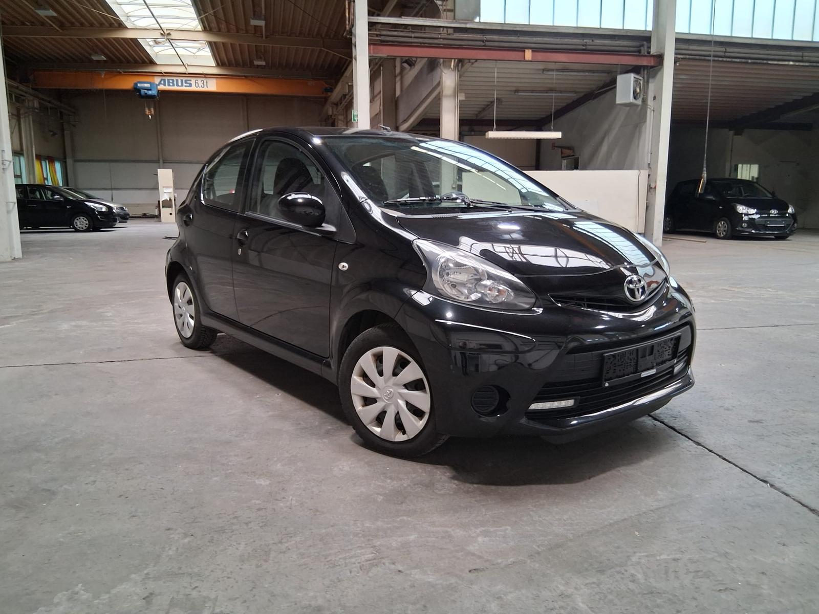 Toyota Aygo Cool Go Klima Navi Kupplung Neu!