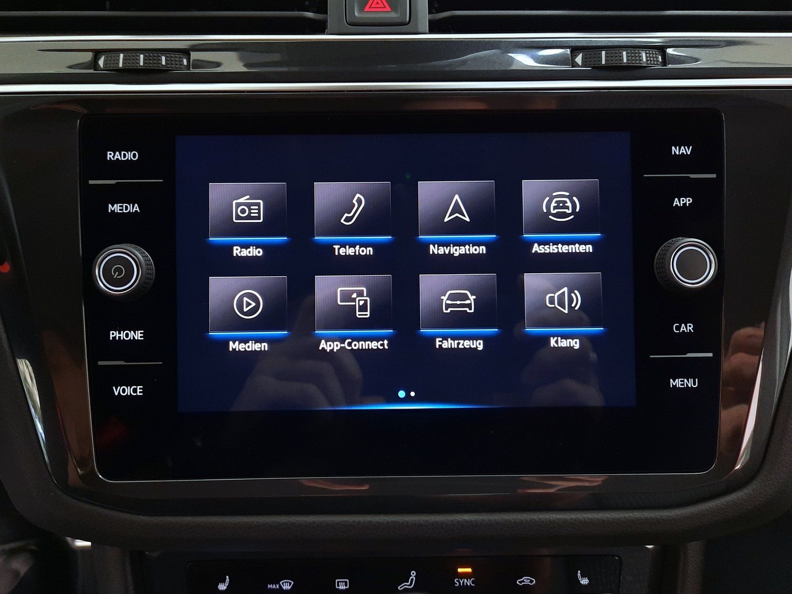 Fahrzeugabbildung Volkswagen Tiguan Active TSI *Navi*ACC*LED*PDC*Sitzhzg*Cam*