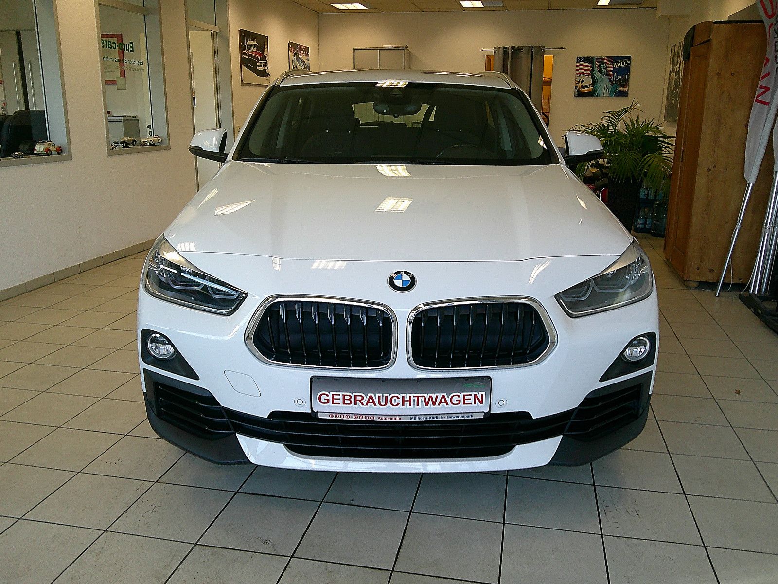 Fahrzeugabbildung BMW X2 sDrive 20 i Advantage / NAVI /AHK/