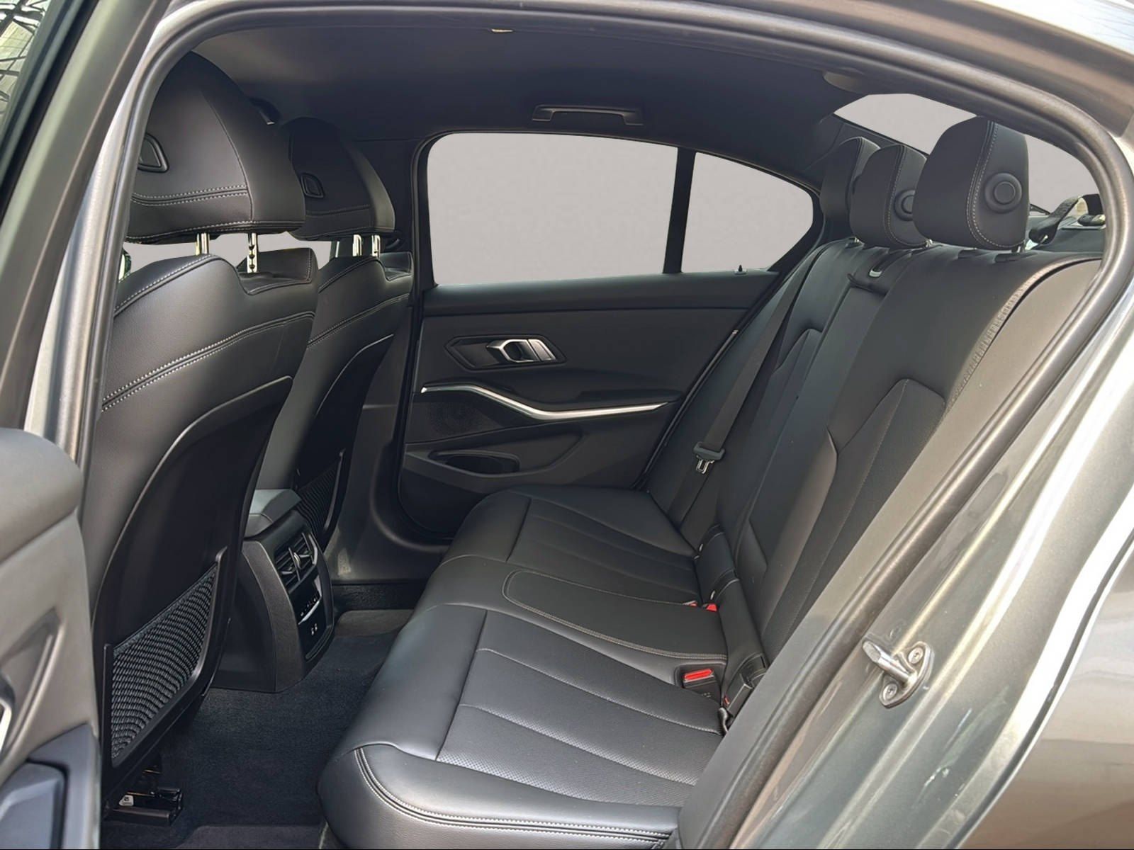 BMW 330e Limousine M Sport Navi Kamera HiFi foto 15