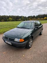 Opel Astra F Stufenheck - Opel Astra: Stufenheck