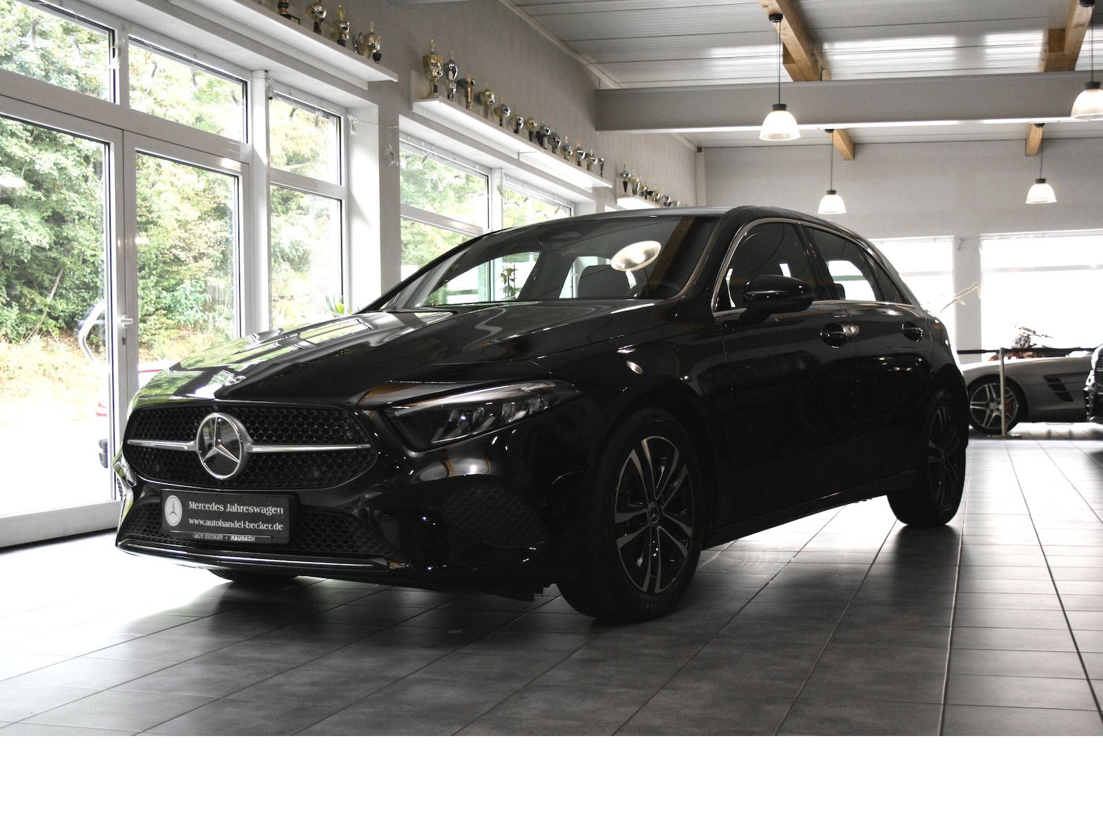 Fahrzeugabbildung Mercedes-Benz A 180 Progres.Advanced *LED*Totwinkel*360°Kamera