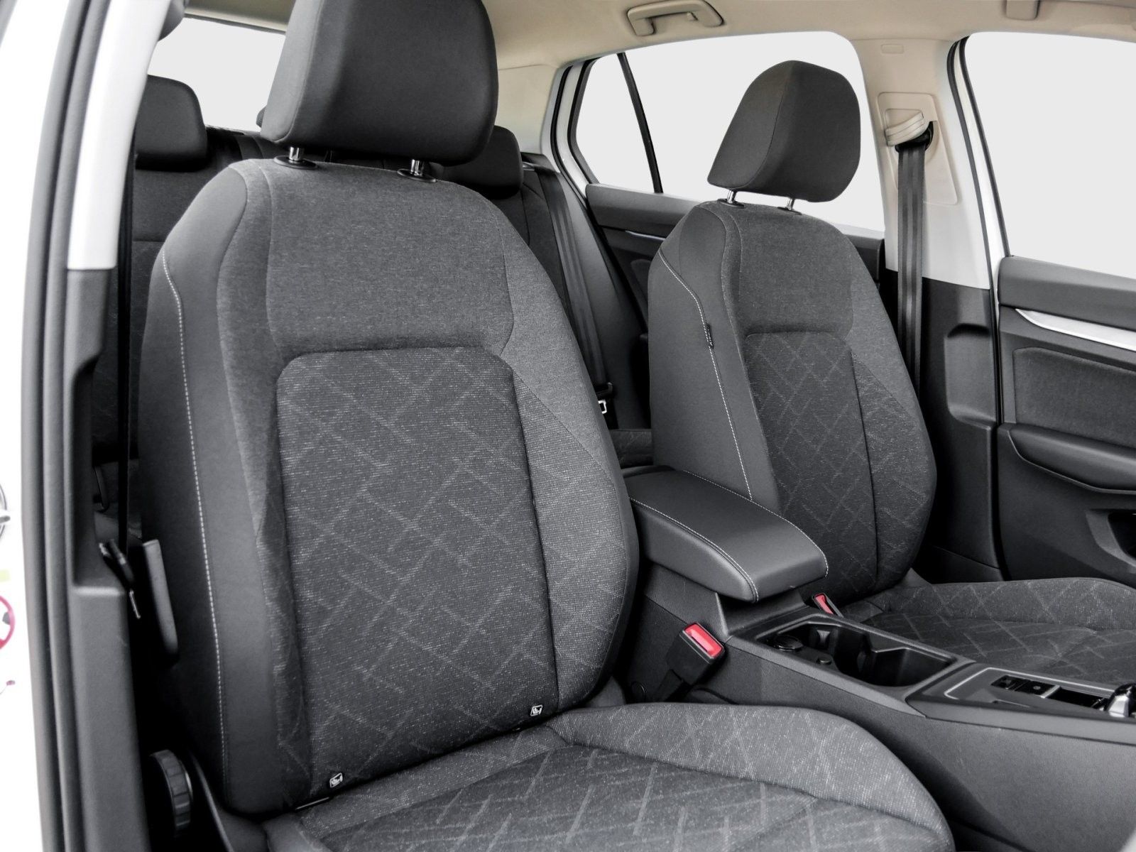 Volkswagen Golf VIII Life 1.0 eTSI DSG LED Navi TravelAss.  foto 6