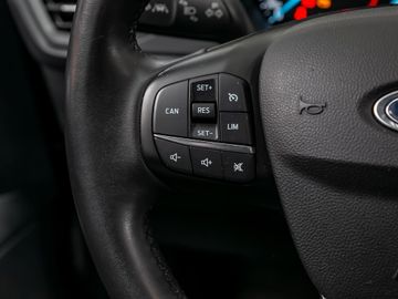 Ford Focus Turnier 1.0 Active Kamera Navi LED