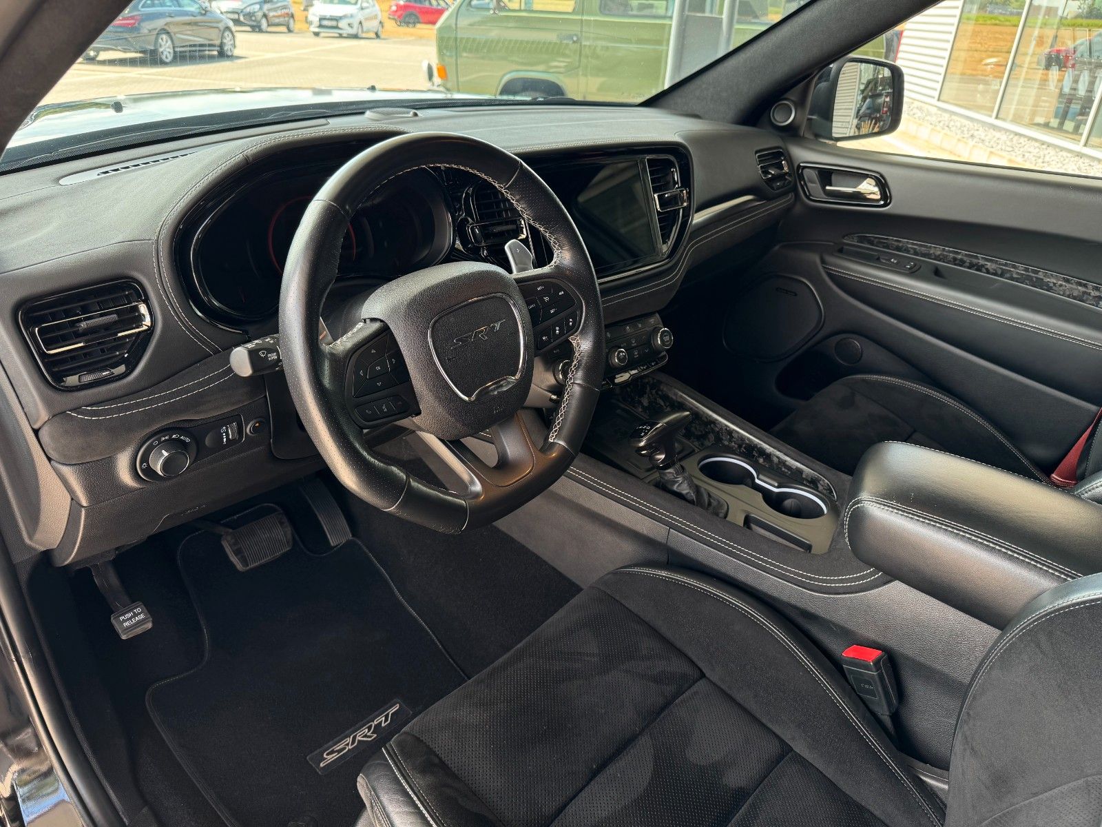 Fahrzeugabbildung Dodge Durango SRT Hellcat 6,2l Hemi Deutsche 1.Hand
