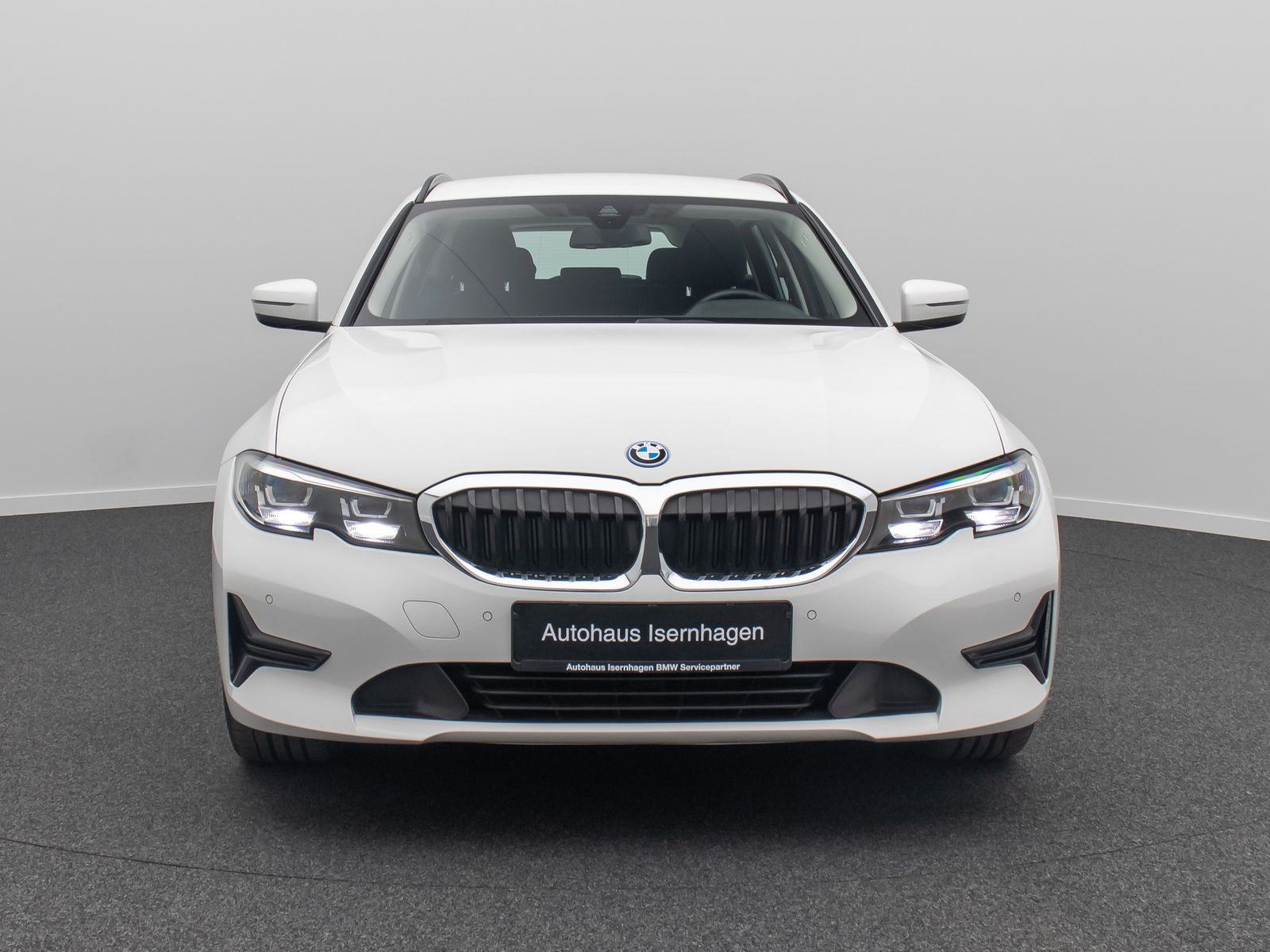 Fahrzeugabbildung BMW 320e  DAB CockPitPro Alarm Geschwindigkeitsreg