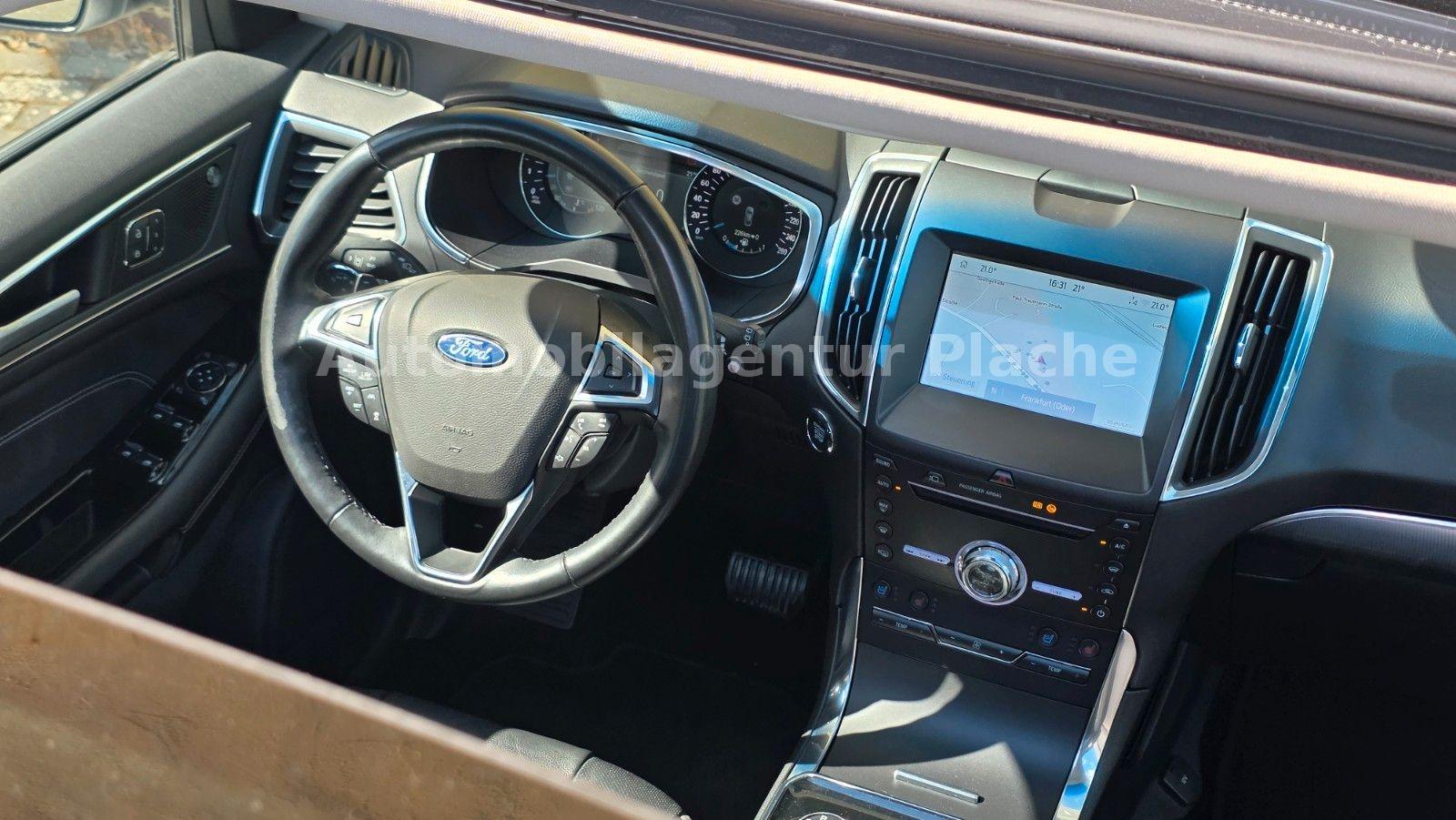 Ford Edge Titanium 4x4 *Matrix/Kühlung/Standhzg/AHK*
