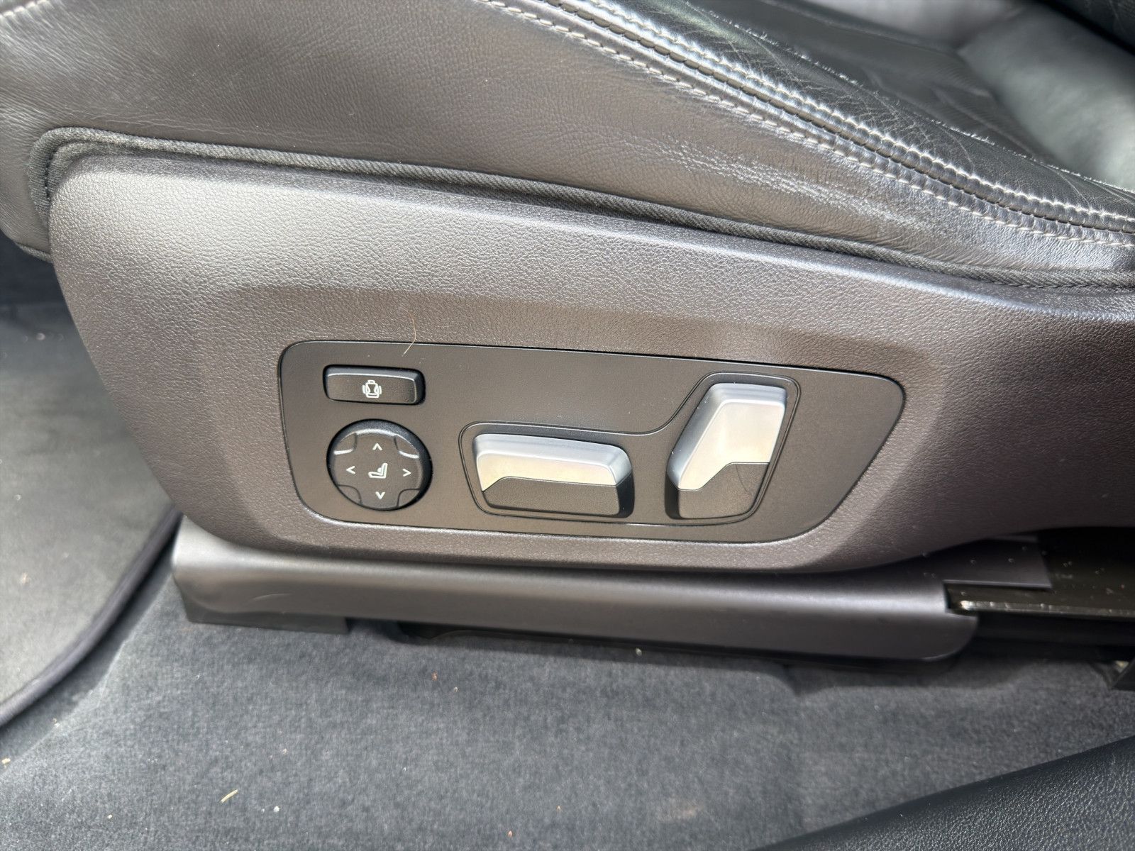 Fahrzeugabbildung BMW X3 M Competition*H&K*Pano*Ambiente*Carbon