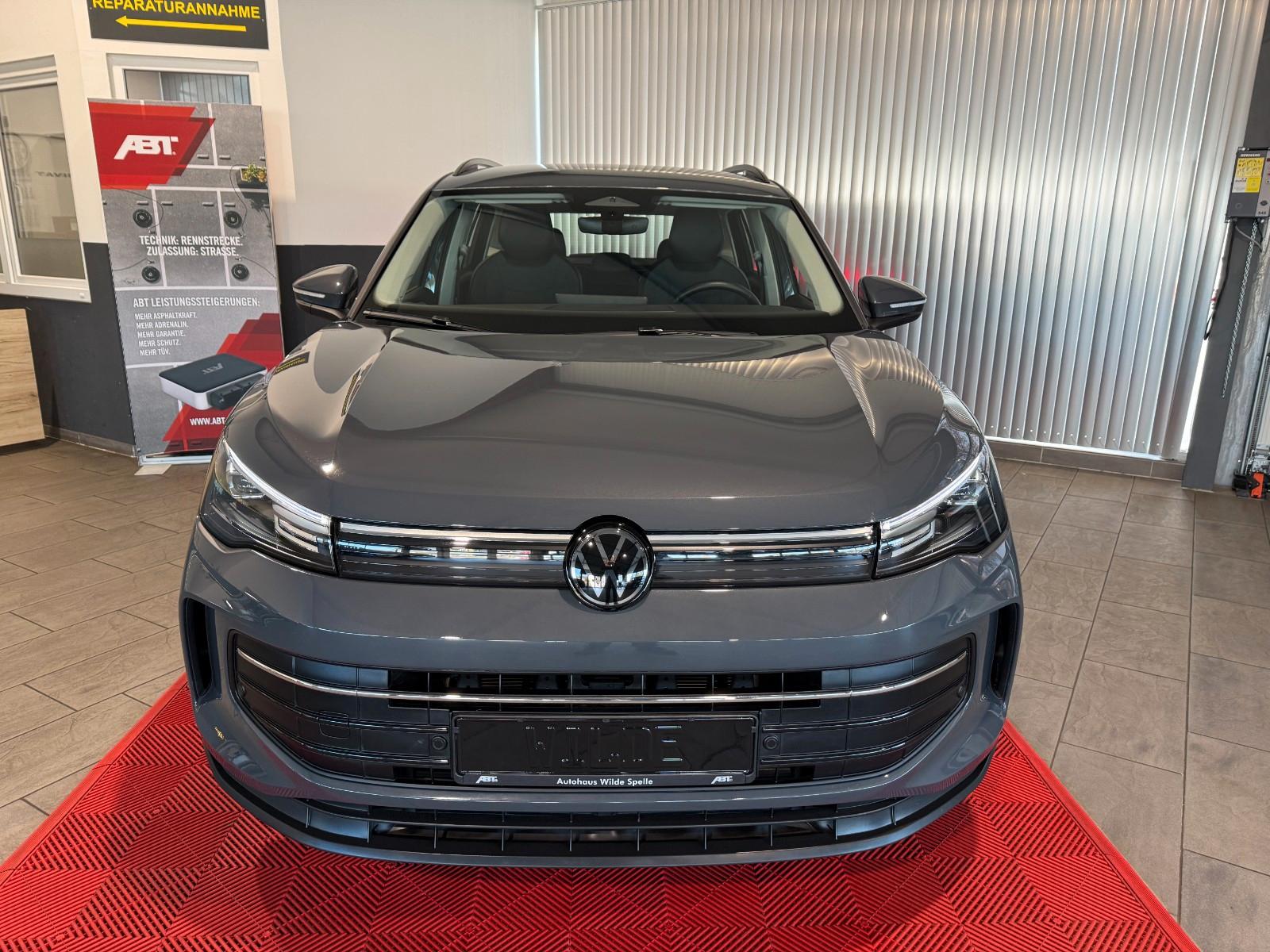 Volkswagen Tiguan 2.0 TDI LED ACC PDC Kamera Teilleder