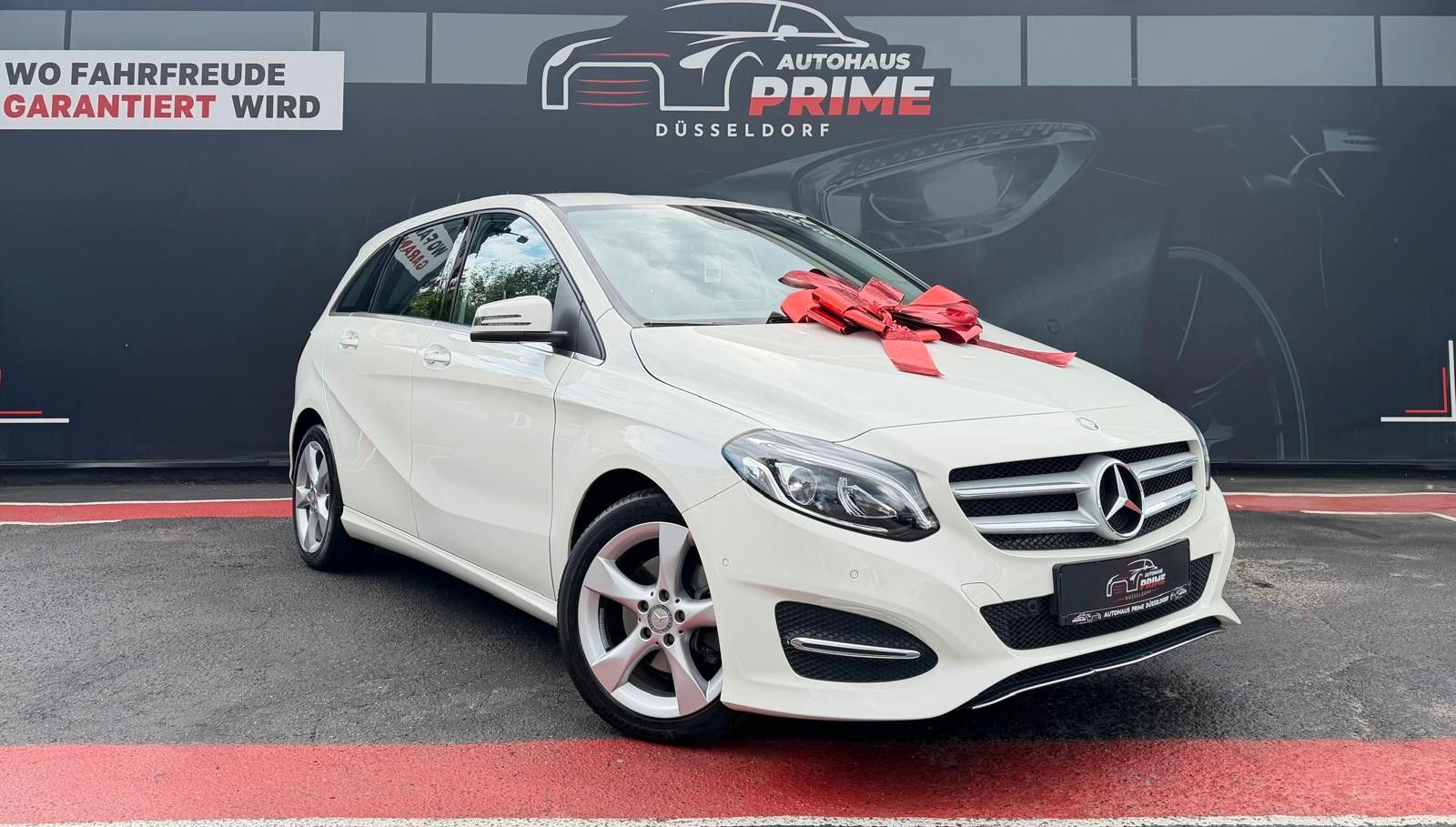 MERCEDES-BENZ B 180 Style Navi*Garantie*Unfallfrei*Scheckheft