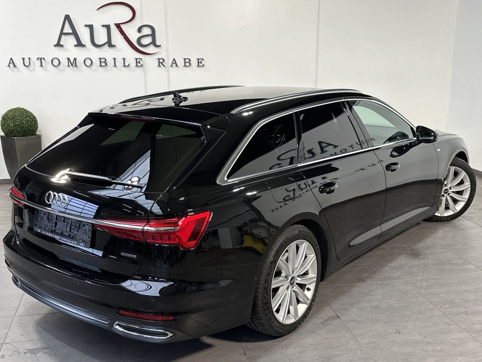 Fahrzeugabbildung Audi A6 Avant 50 TFSI e Quattro S-Line NAV+LED+AHK+VC