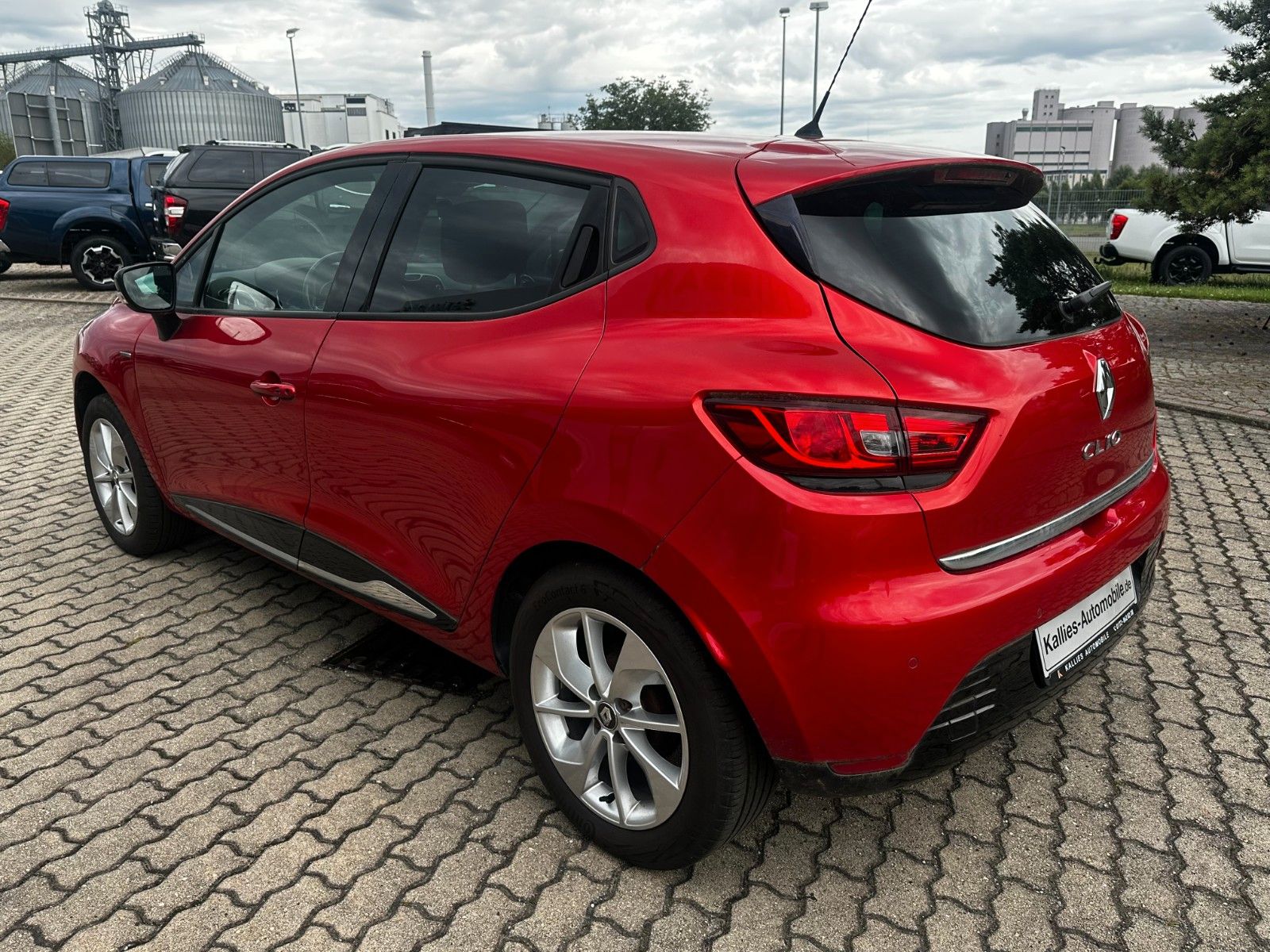 Fahrzeugabbildung Renault Clio IV Limited Klimaaut/ DAB/ ALU / Nav / TOP