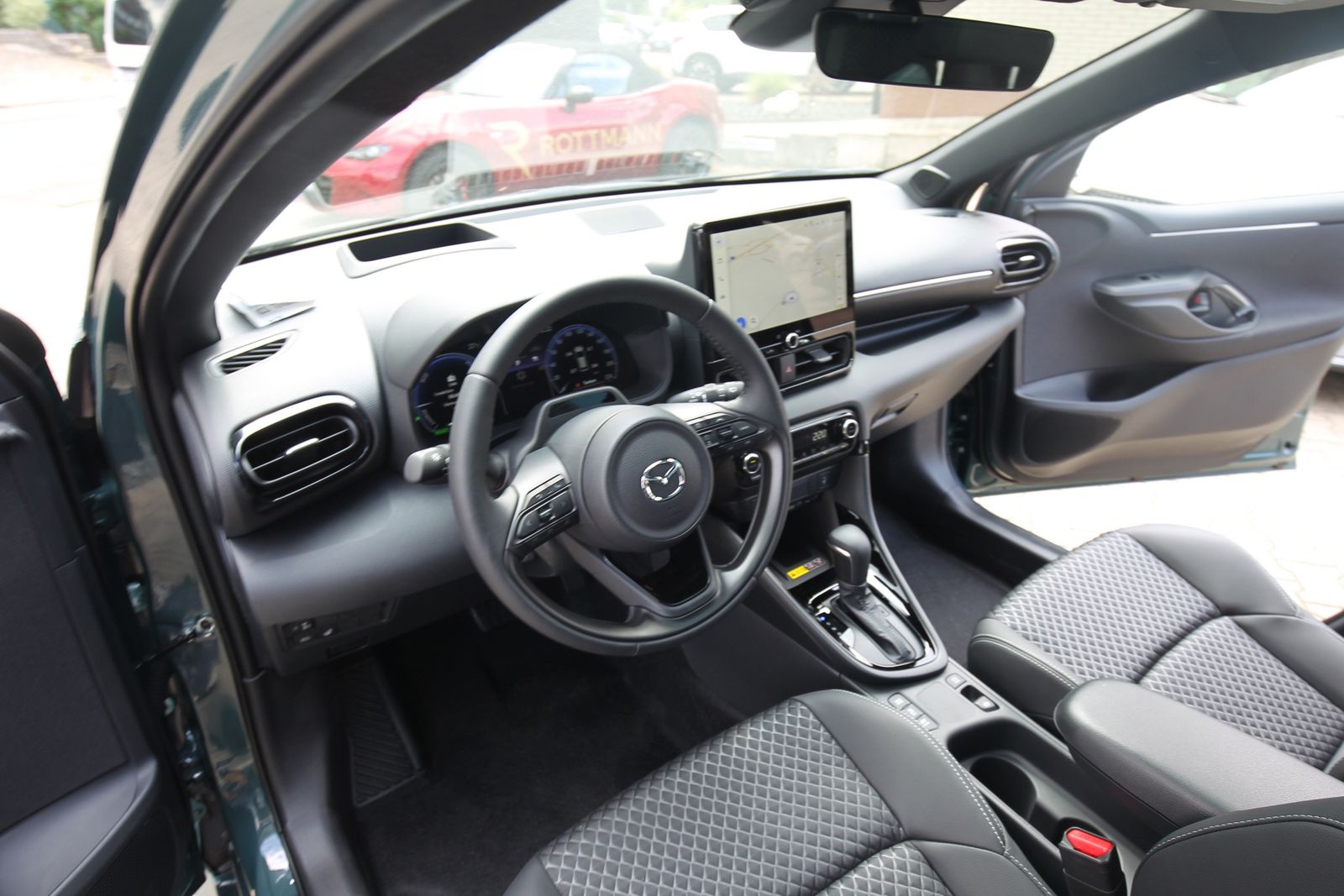 Mazda 2 Hybrid - Bild 10