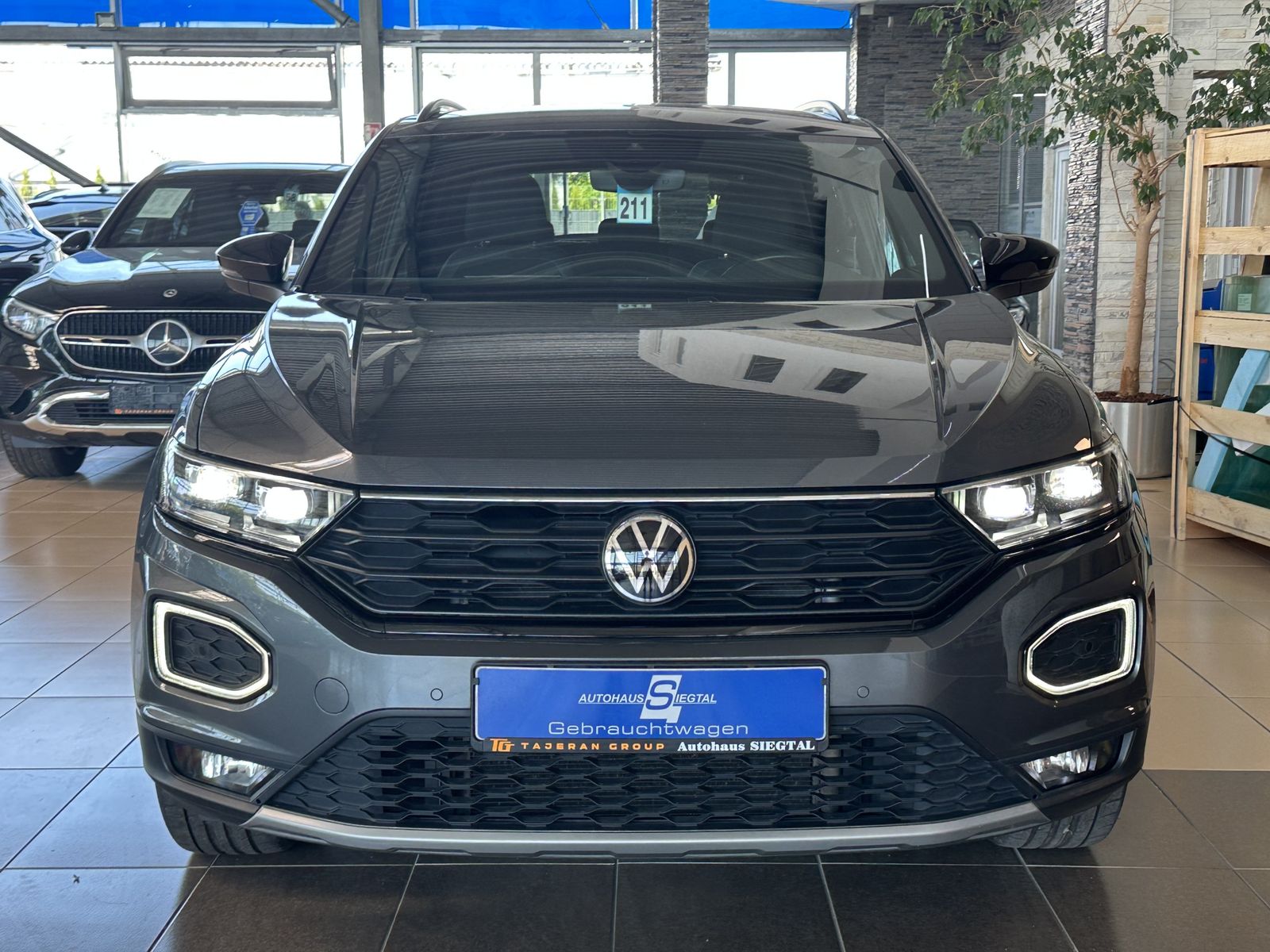 Volkswagen T-Roc Sport Teil-Leder R.Cam Navi ACC LED SHZ imagem 2