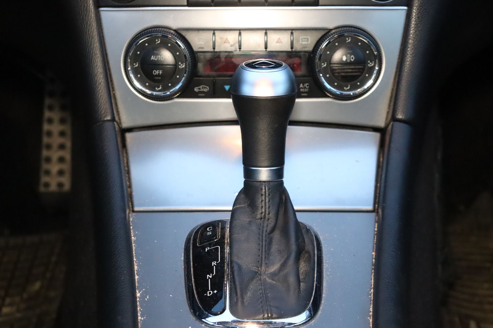 Fahrzeugabbildung Mercedes-Benz C 320 CDI * Leder * Navi * PDC