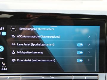 Volkswagen Golf VIII Move KLIMA LED ALU