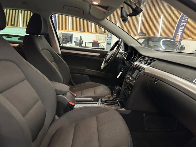 Skoda Superb Combi Exclusive *Xenon*PDC*Klima*DAB*Navi