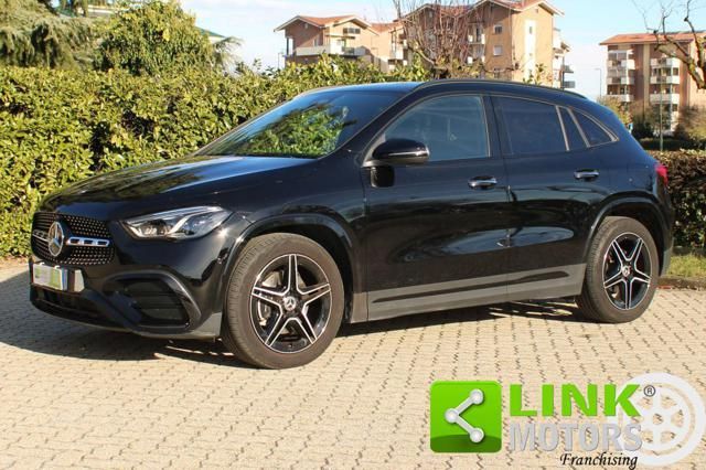 Jiný MERCEDES-BENZ GLA 200 d 150 CV Premium AMG Night