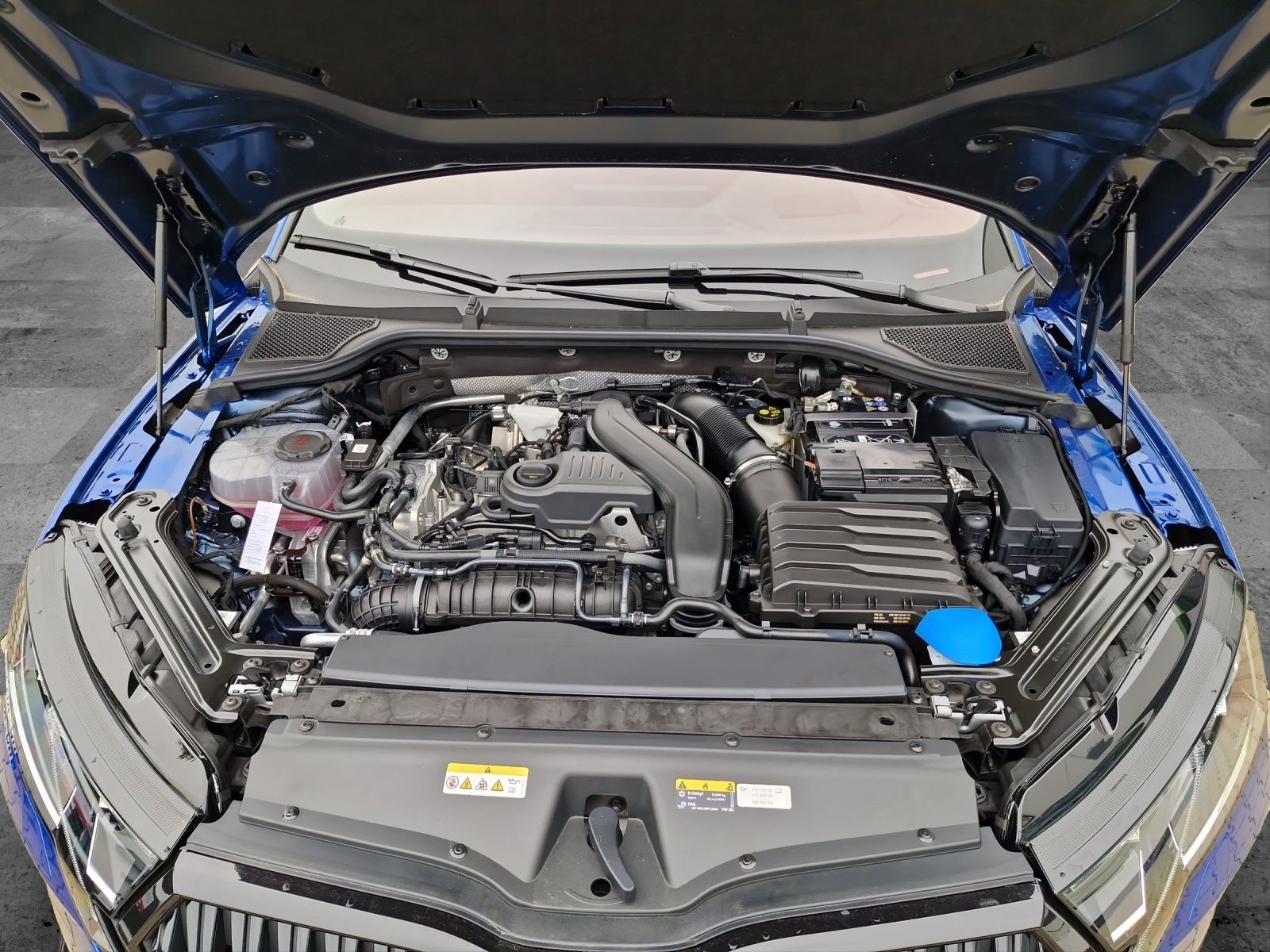 Fahrzeugabbildung SKODA Octavia Combi Sportline 1.5 TSI Matrix LED HUD R