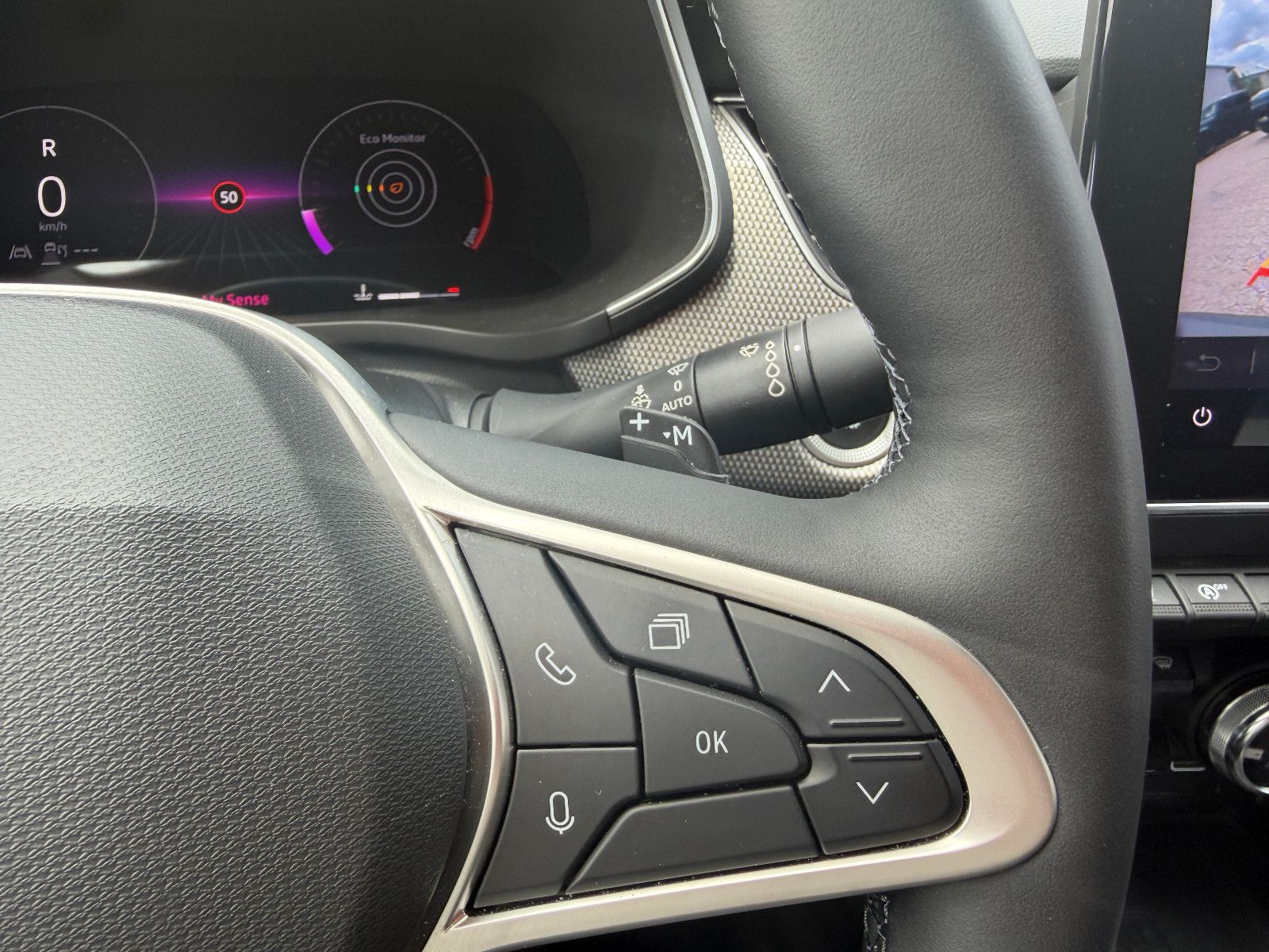 Fahrzeugabbildung Renault Arkana Techno/KAMERA/AMBIENTE/KAMERA/LEDER/ACC