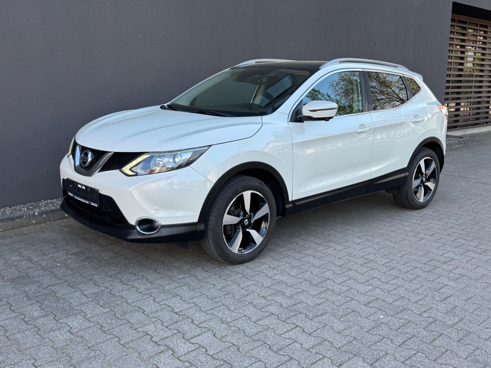 Nissan Qashqai N-Connecta Pano Navi Kamera