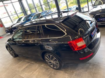 Skoda Octavia Combi L&K 4x4 *BI-XENON*NAVI*PDC*SZHZ*
