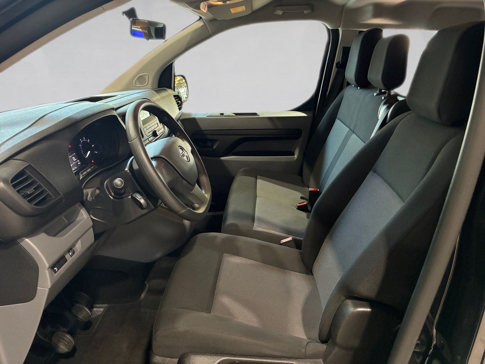 Fahrzeugabbildung Opel Vivaro Kombi 1.5 D PDC,Klima, 9-Sitzer