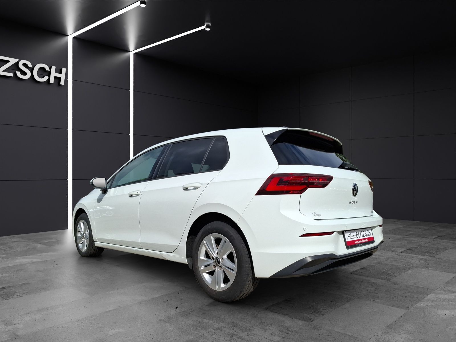 Fahrzeugabbildung Volkswagen Golf VIII TSI DSG MatrixLED Kamera ACC