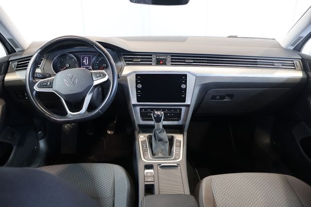 Volkswagen Passat 2.0 TDI Conceptline CARPLAY+KAM+LED+AHK