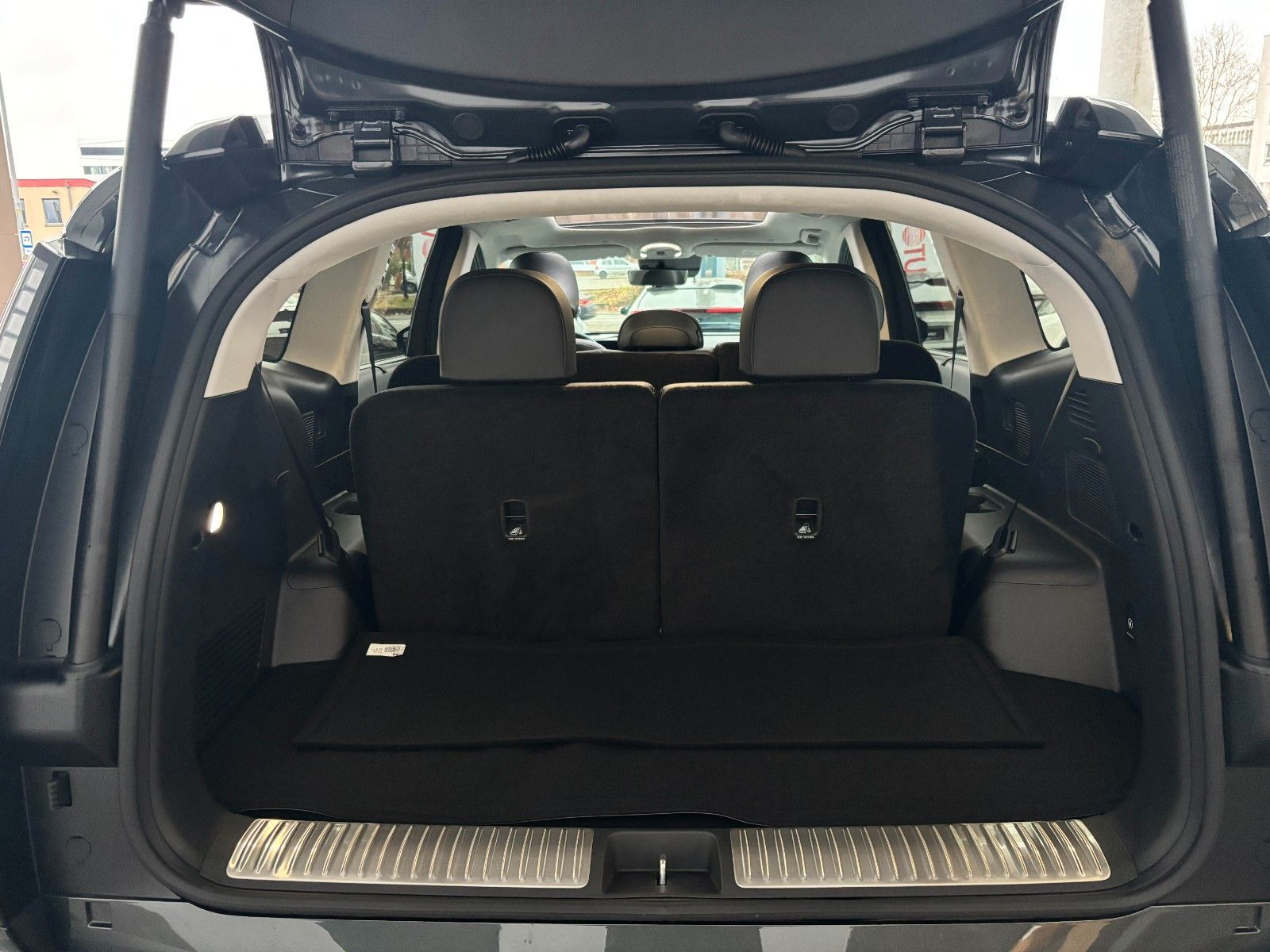 Fahrzeugabbildung Hyundai Ioniq 9 Elektro 7-Sitzer W Uniq 360,HUD,Kamera