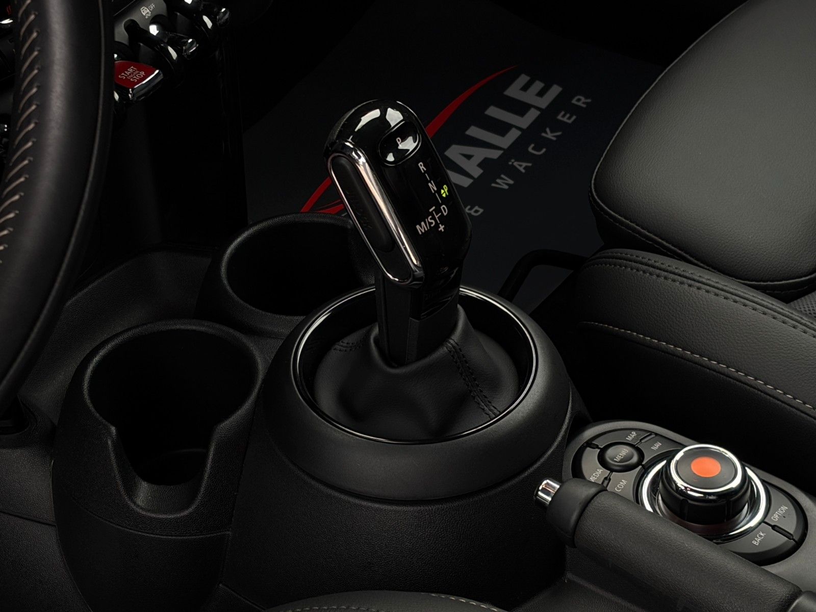 Fahrzeugabbildung MINI Cooper F56 Autom Chili Leder CarPlay Tempo. PDC