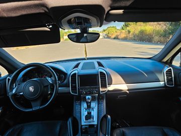 Porsche Cayenne - 12