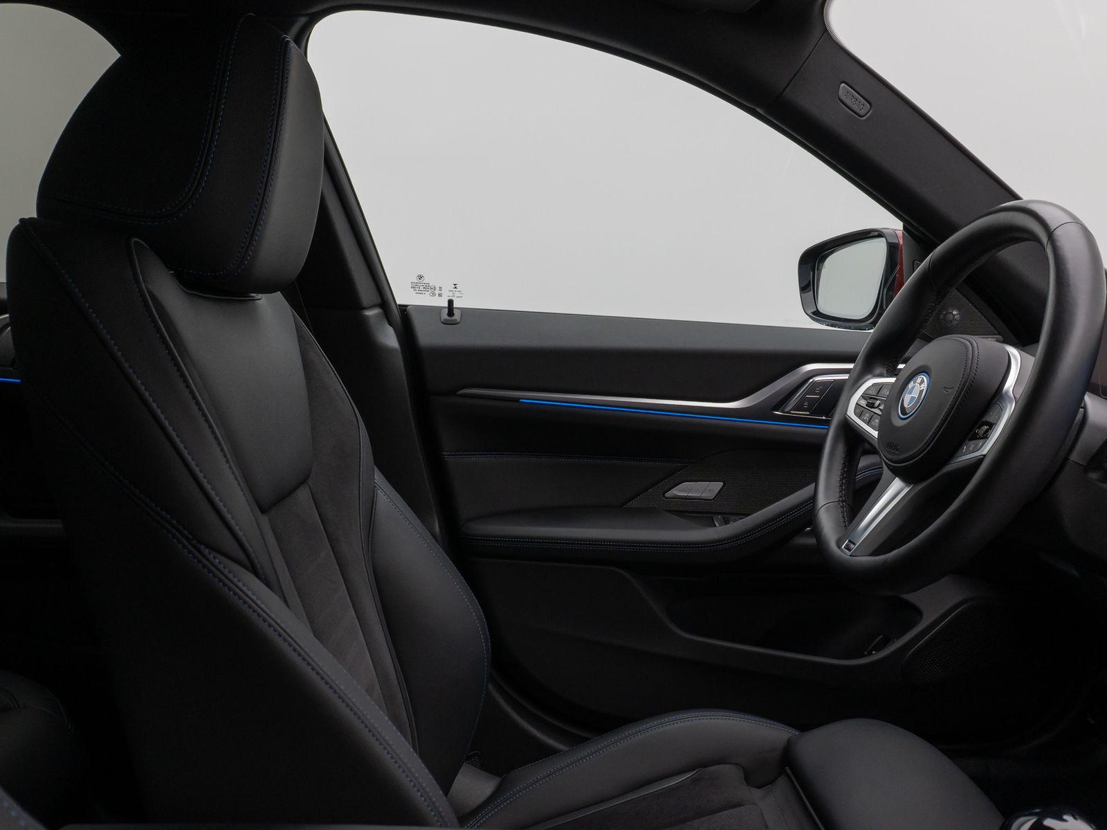 Fahrzeugabbildung BMW i4 eD40 M Sport 360°DAB H/K Komfort Alarm 19Zoll