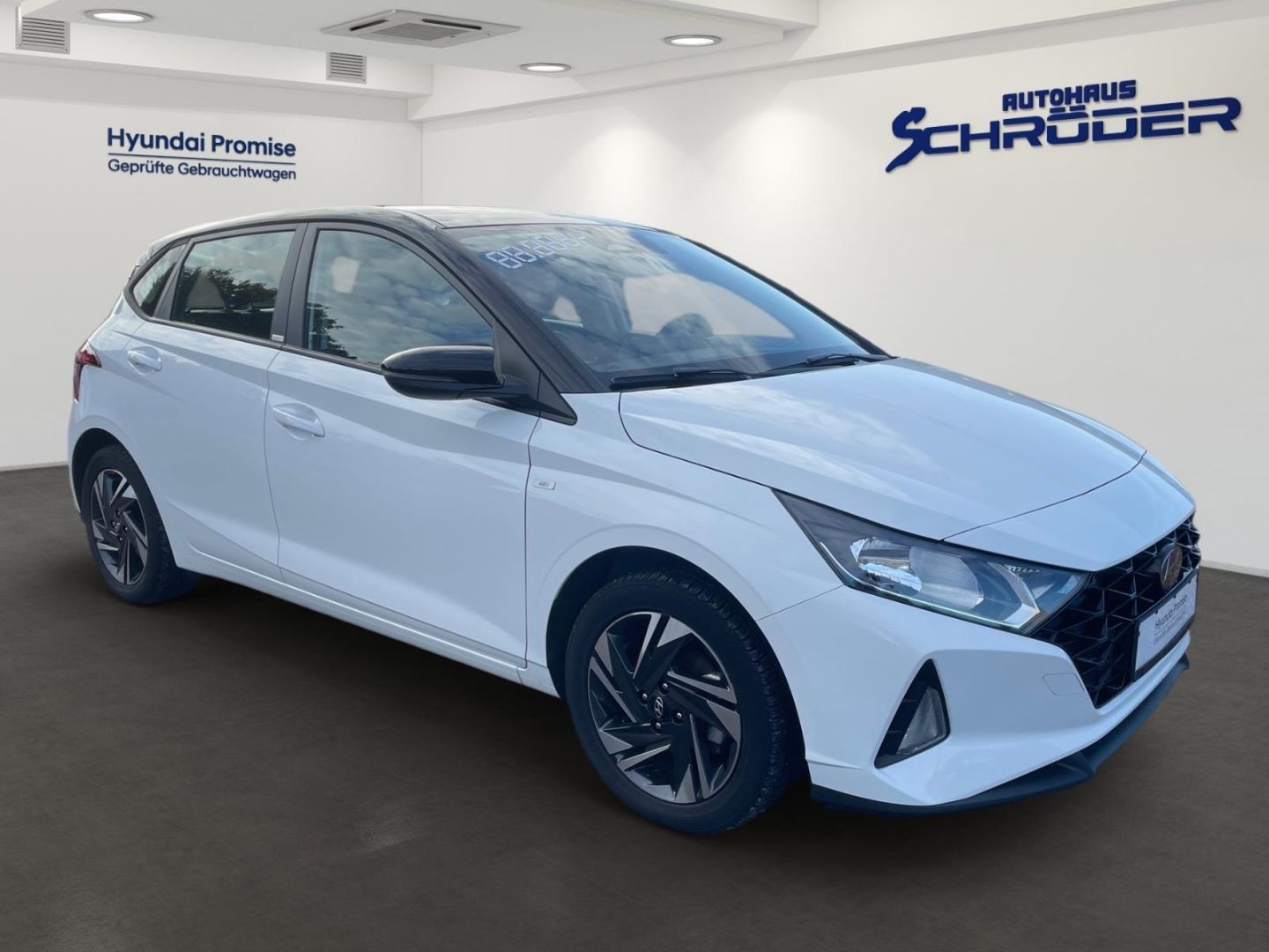 Fahrzeugabbildung Hyundai i20 1.0T Mild-Hybrid Intro Allwetter Sitzheizung