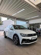 Volkswagen Tiguan Highline 2.0 TSI*4Motion*DSG*LED*Navi*AHK - Volkswagen Tiguan Highline mit Benzin-Antrieb