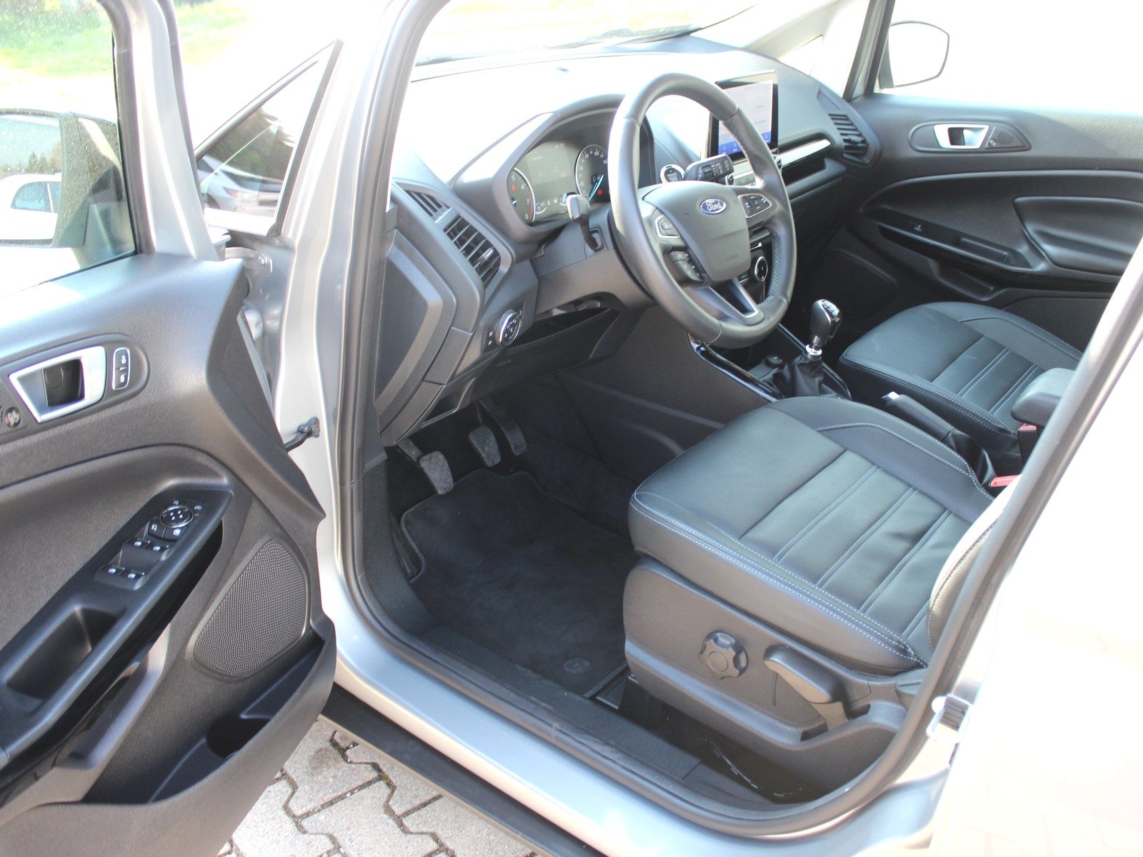 Fahrzeugabbildung Ford EcoSport Active 1,0 EcoBoost Start/Stopp