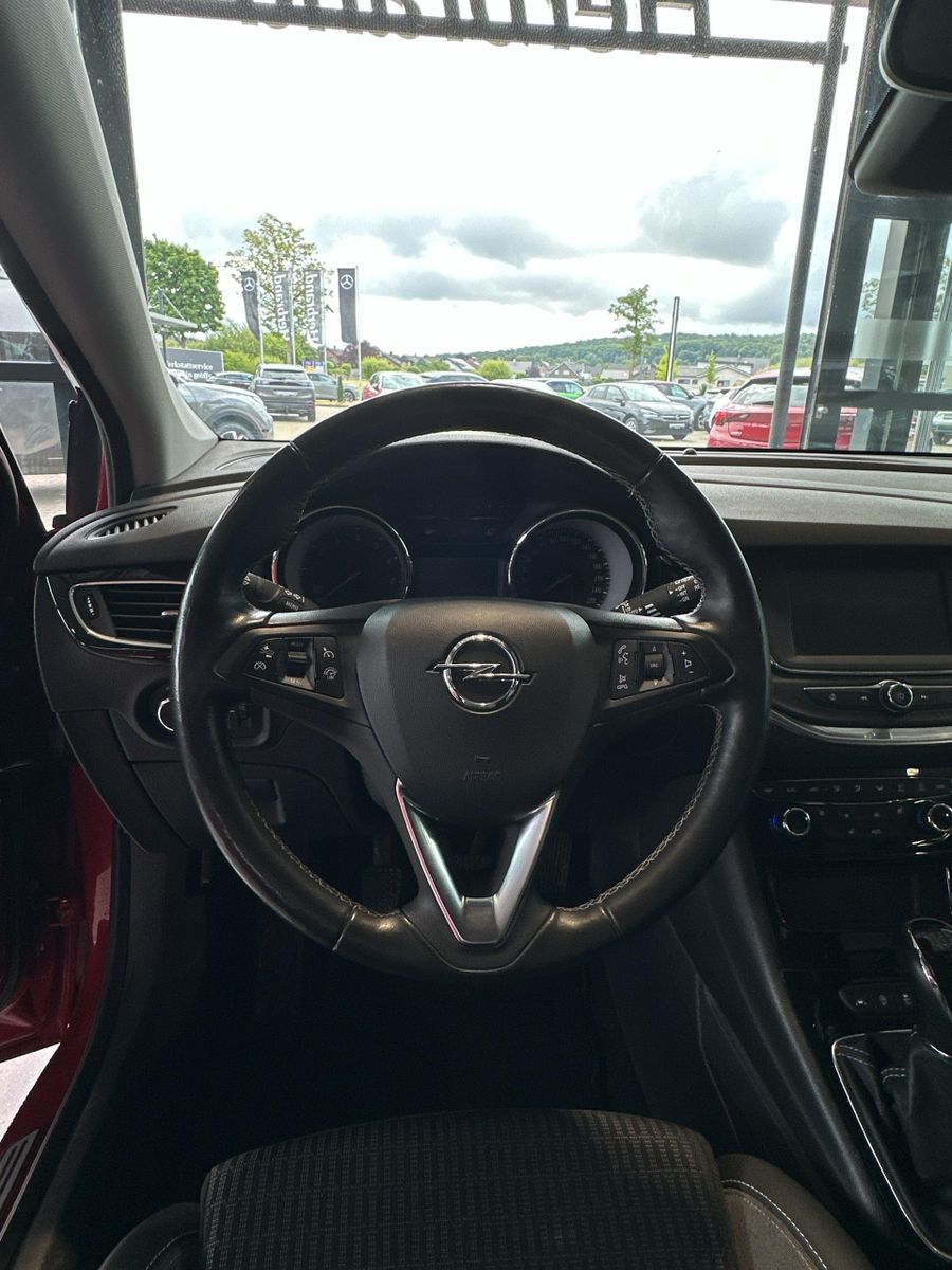 Fahrzeugabbildung Opel Astra K Design & Tech+NAVI+SHZ+USB+LED+S&S+PDC+