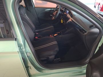 Bild 13 Opel Corsa F YES Digitales Cockpit LED Apple CarPlay