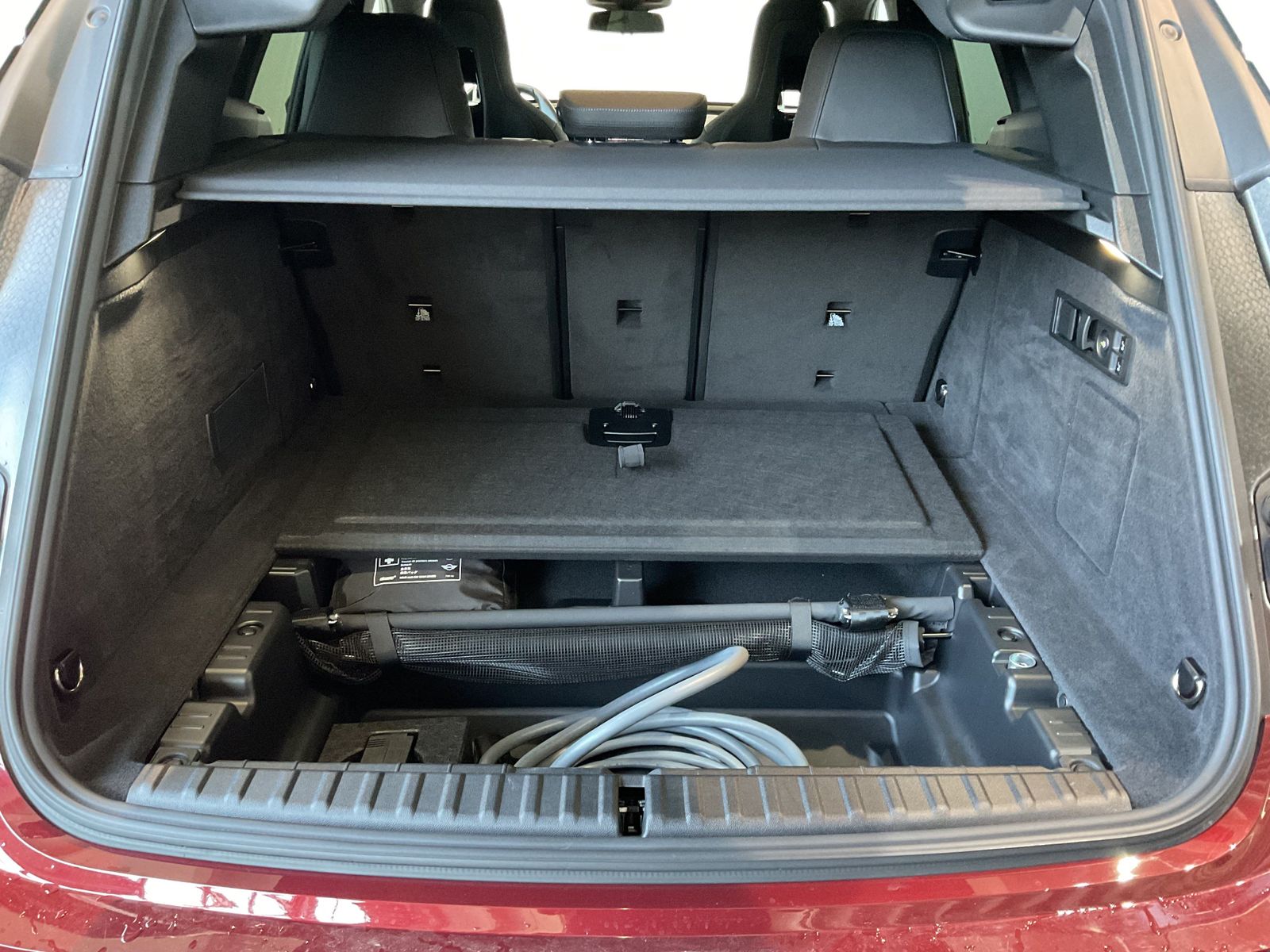 Fahrzeugabbildung BMW iX xDrive50 Sportpaket, aktive Sitzbelüftung vor