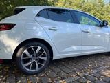 Renault Megane ENERGY TCe 130 Bose Edition Bose Edition - Renault Megane von privat