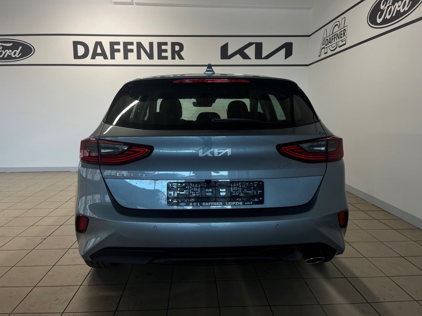 Fahrzeugabbildung Kia Ceed 1.5 T-GDI, Navi, SHZ, Lane Assist