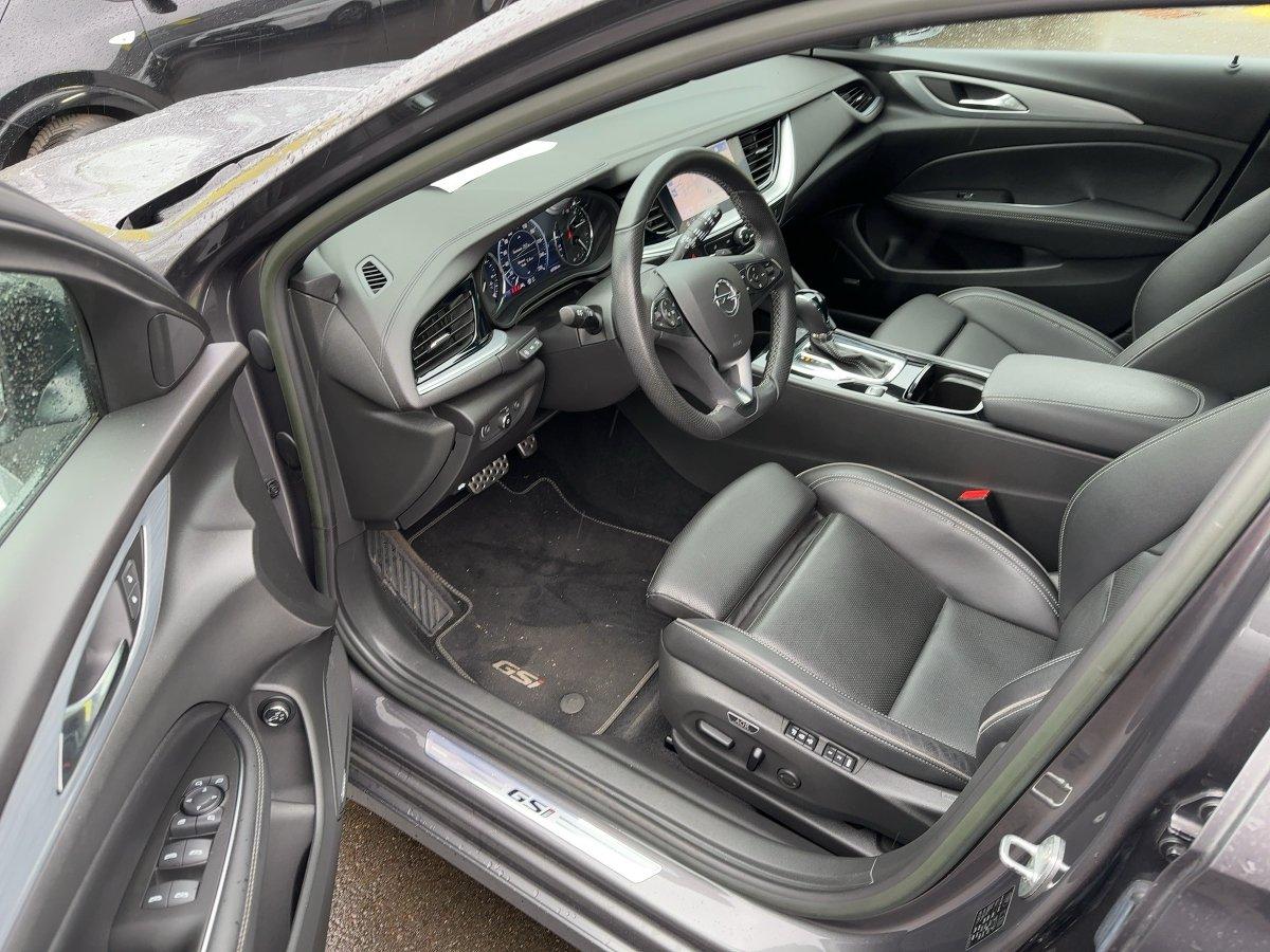 Opel INSIGNIA Allrad ST GSI *360°KAMERA+LEDER+HUD*