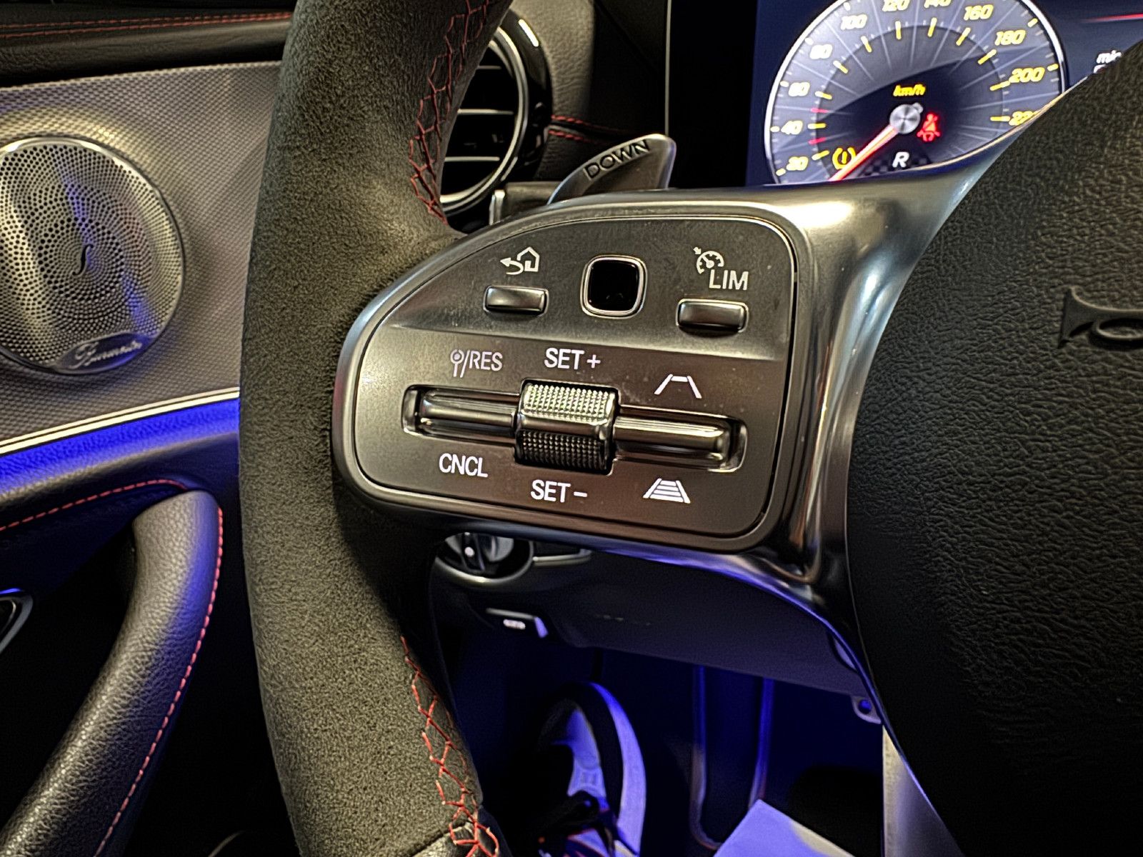 Fahrzeugabbildung Mercedes-Benz E 53 AMG 4Matic+ MBUX MEMORY AIRMATIC SD 360 DIS