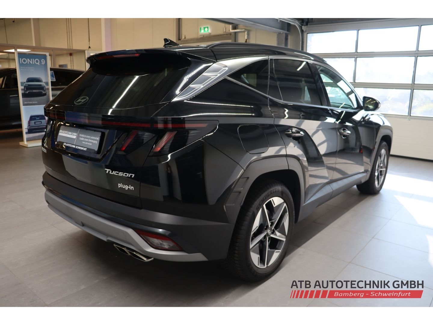Fahrzeugabbildung Hyundai Tucson Trend 1.6 T-GDI PHEV 99,3% SOH 6-AT 4WD N