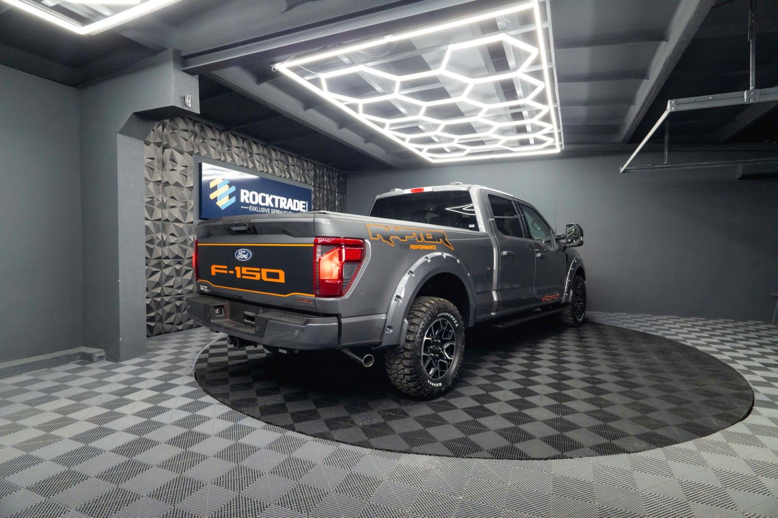 Fahrzeugabbildung Ford F150 5.0L V8 4x4 SuperCrew Longbed RAPTOR 19%