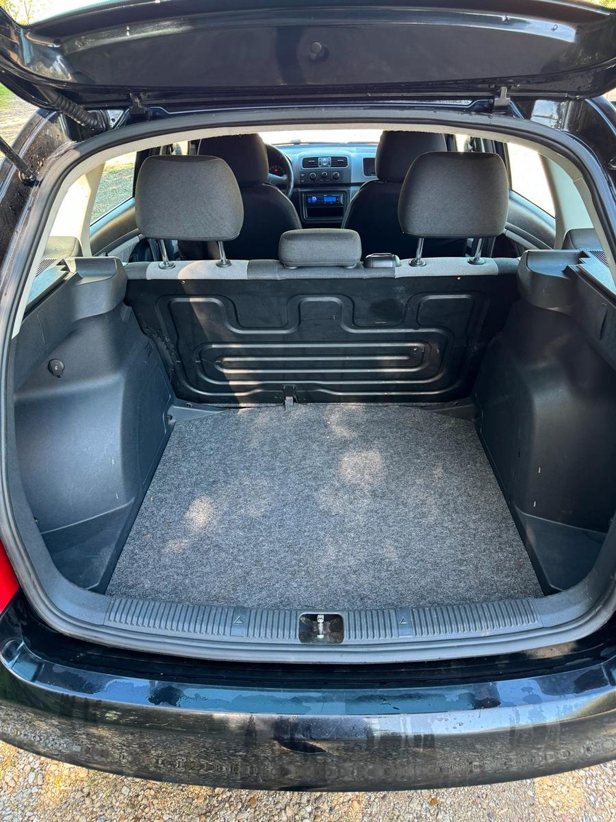 Skoda Fabia 2009 — interior