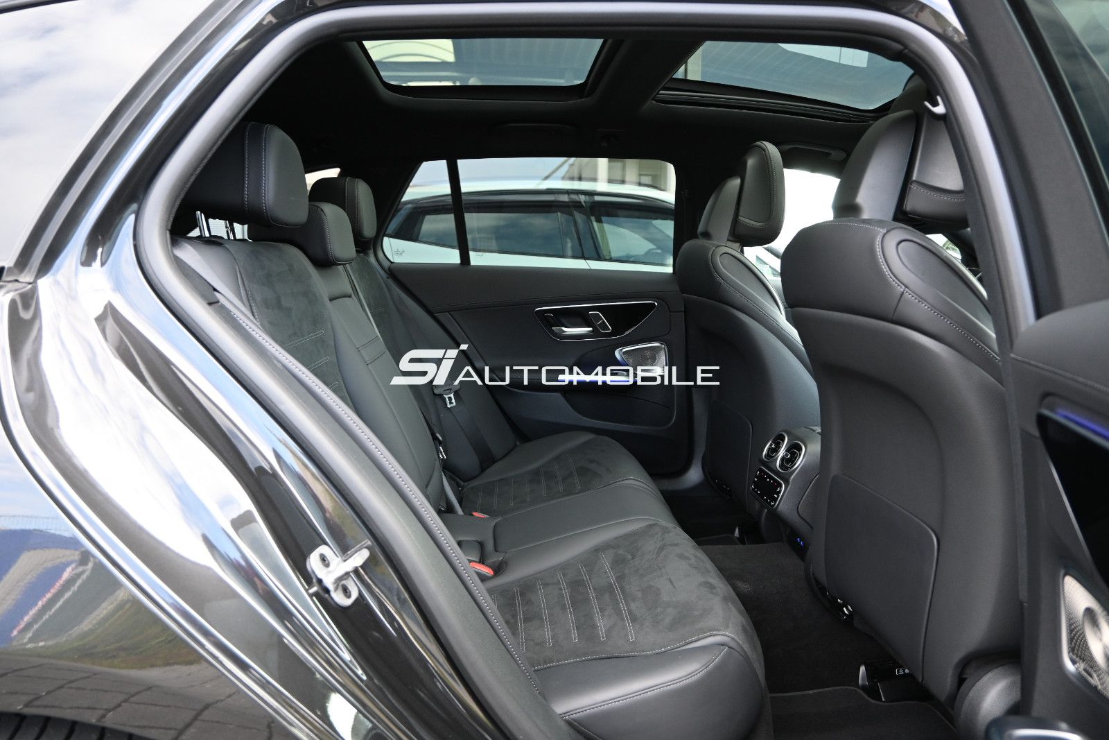 Fahrzeugabbildung Mercedes-Benz C 300 de T AMG Line NIGHT °ACC°BURMESTER°HUD°PAN