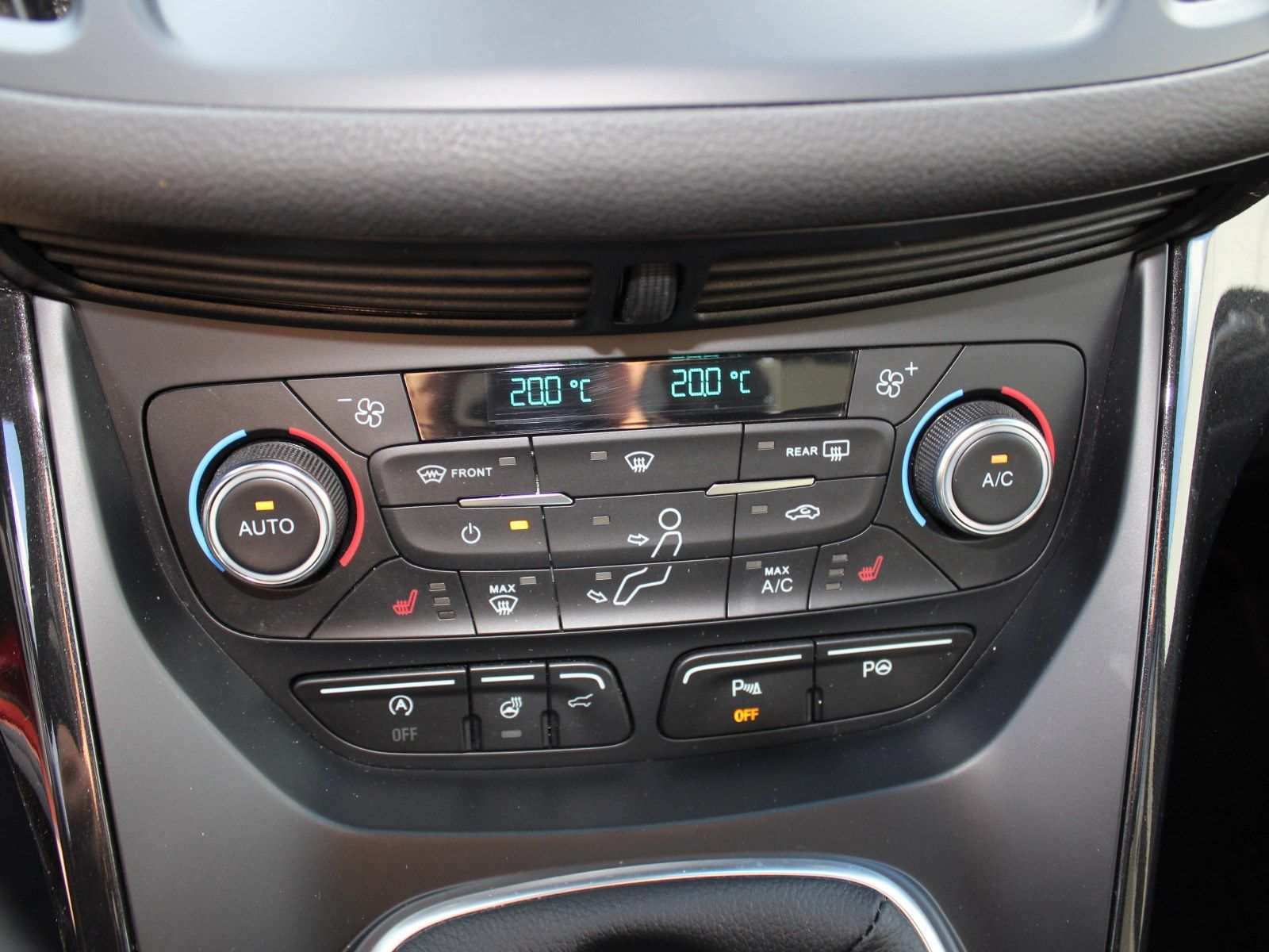 Fahrzeugabbildung Ford Kuga ST-Line 1,5 EcoBoost Start/Stopp