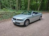 BMW 325 i Cabrio - BMW 325 aus 2001: Cabrio